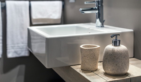 Elegante Seefespender fir äert Buedzëmmer