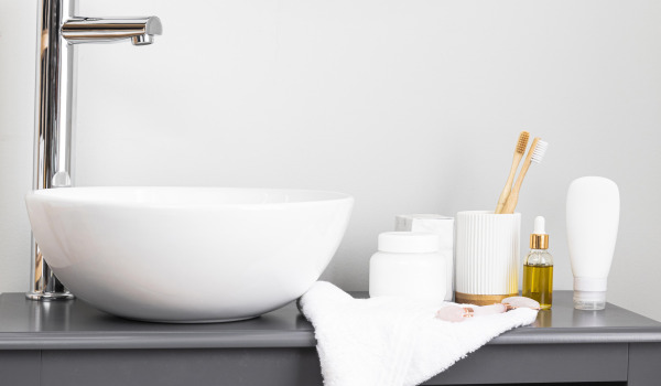 Haut ou classique ? Robinets de lavabo hauts.