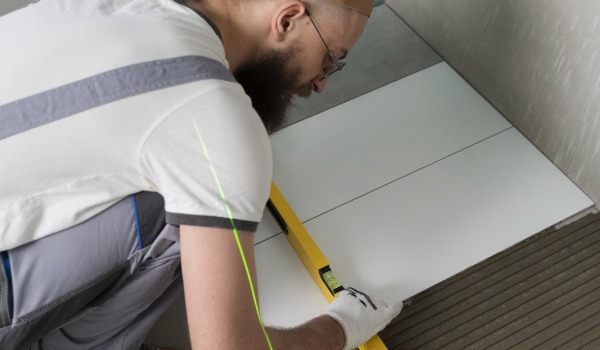 Trwała fuga pod prysznic – jaka będzie najlepsza?