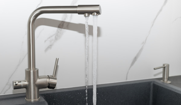 Wéi e Spender un d'Spullsteen upassen?