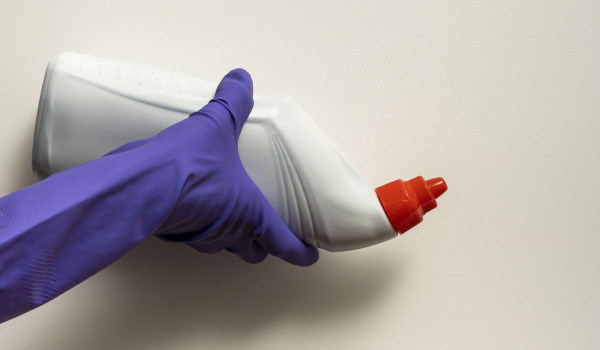 Comment nettoyer un drain mural linéaire ?