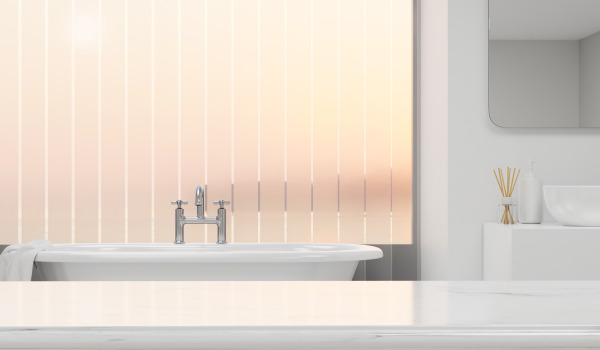 Quelle baignoire convient le mieux avec un pare-baignoire?