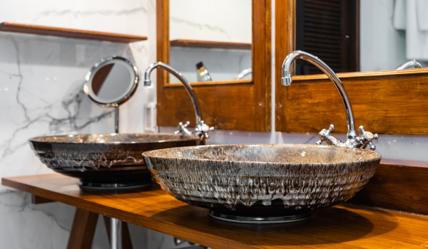 Comment entretenir un lavabo à poser ?