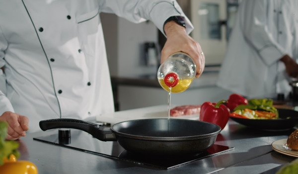 Wou soll een Ueleg aus der Pan ewech schëdden - kann een en an de Spullschanke schëdden?