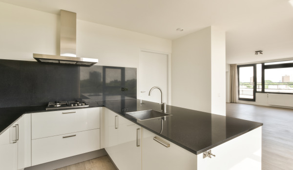 Comment séparer la cuisine du salon ? Des méthodes à connaître