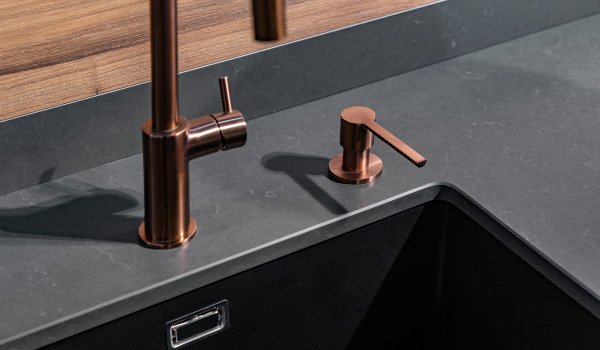 Eng mat enger Seefeschautomatik, also en prakteschen Spullsteen