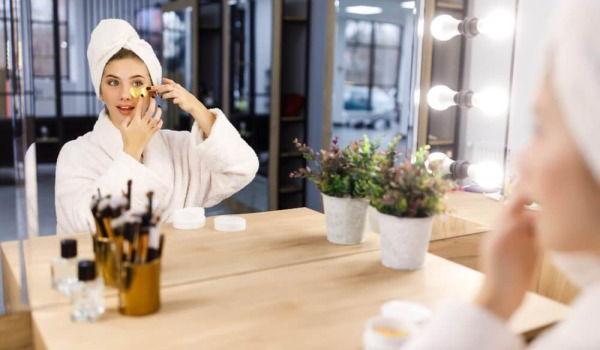 Wéi ee Schminkspigel soll een auswielen?