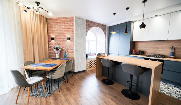 Quels panneaux de sol choisir pour la cuisine ? Cela en vaut-il la peine ?