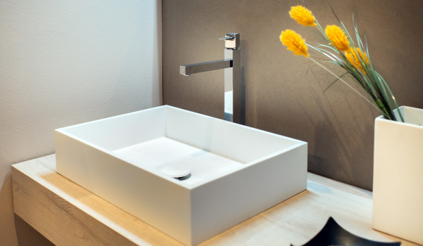 Quelle batterie pour un lavabo à poser ?