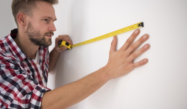 Comment calculer la quantité de carreaux pour un mur ?